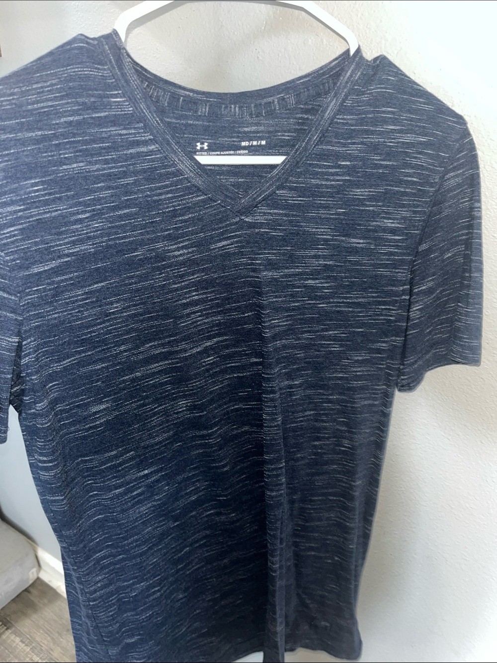 Under Armour Men’s Heathered Navy V-Neck Performance Tee